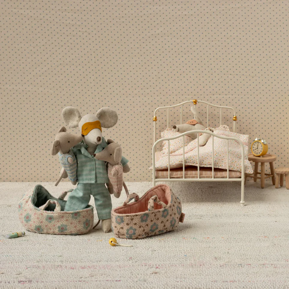 Baby mouse in carry cot - Rose - Image 3