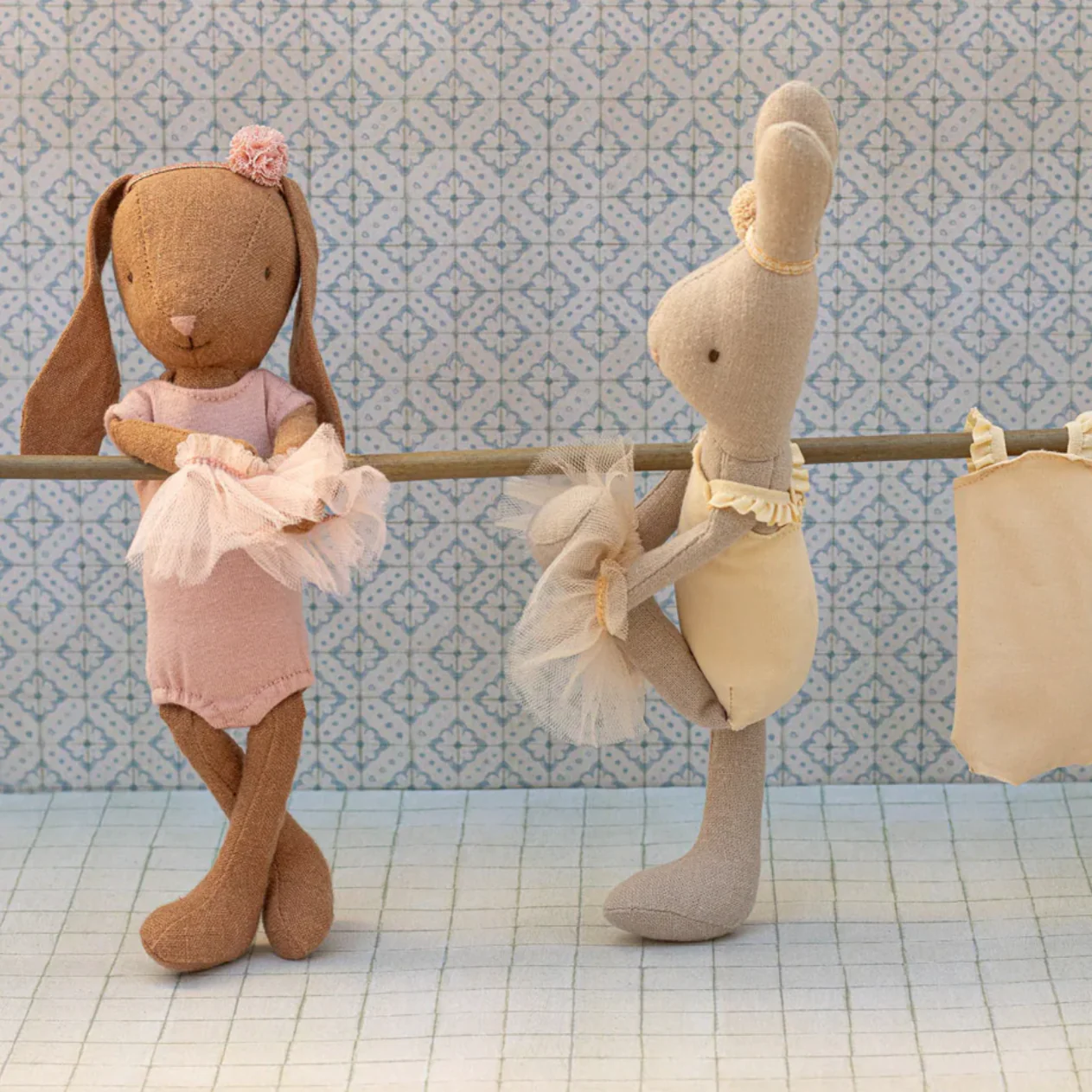 Ballet suit and skirt rose, Size 1 - Image 3
