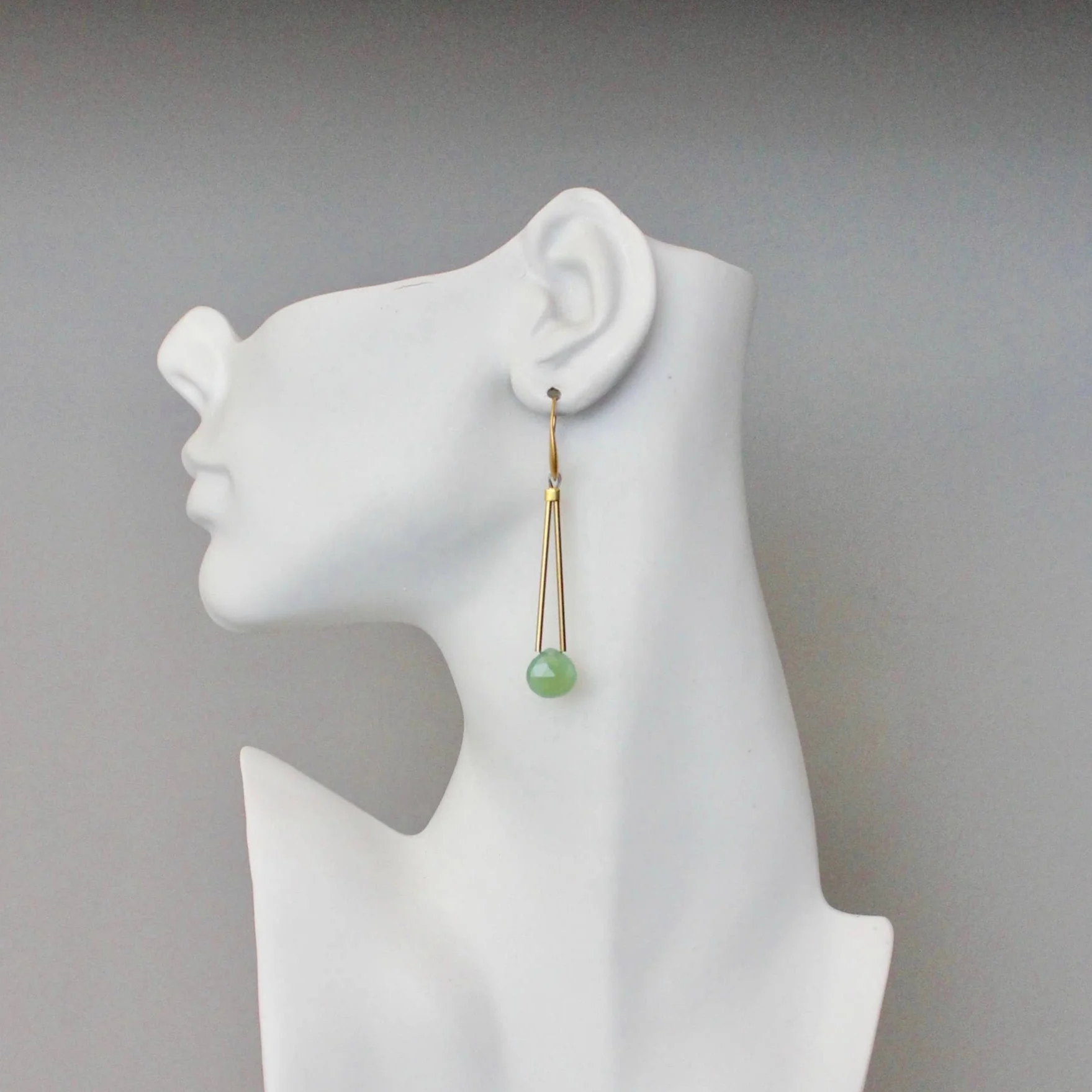 Green onyx geometric earrings - Image 3