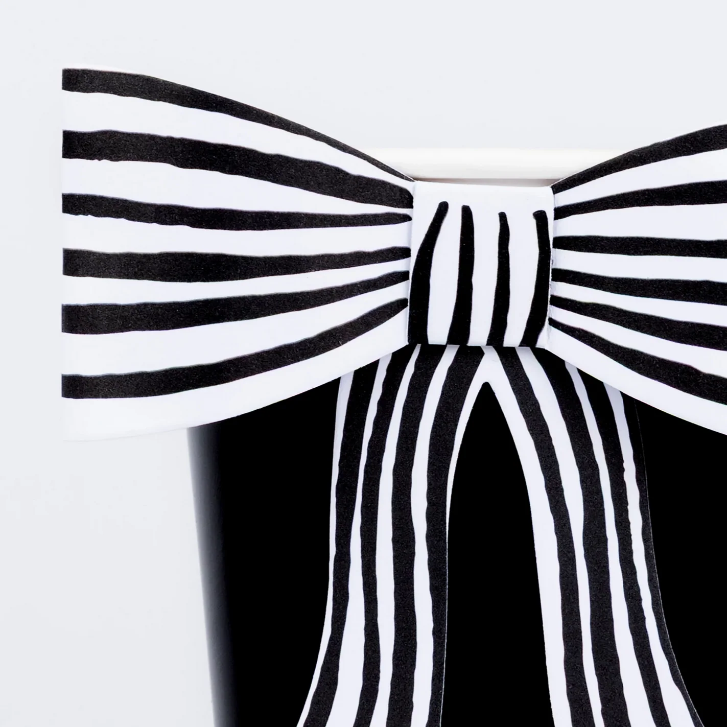 Black & White Stripy Bow Cups - Image 3