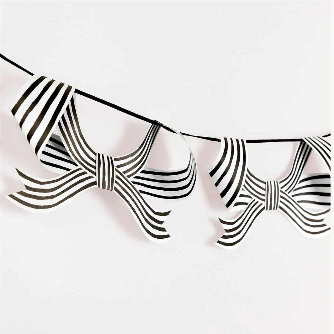 Black & White Stripy Bow Garland - Image 3