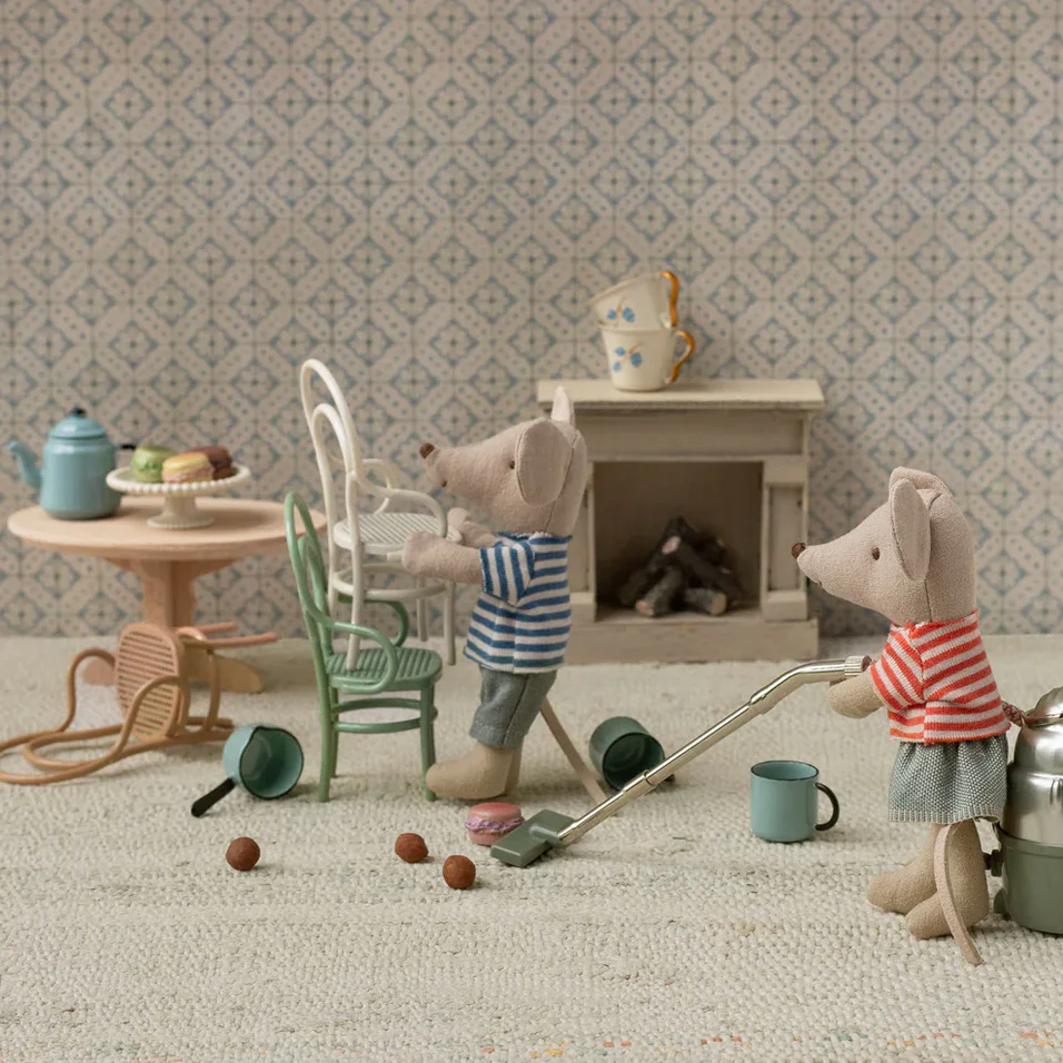 Vintage Chair for Mouse - Off white - Image 2