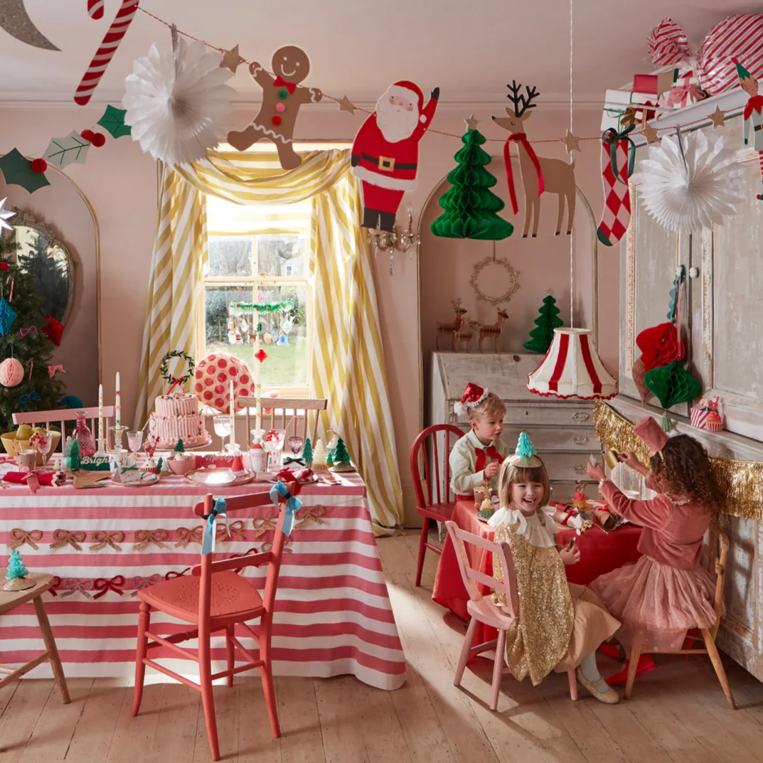Christmas Characters Garland - Image 3