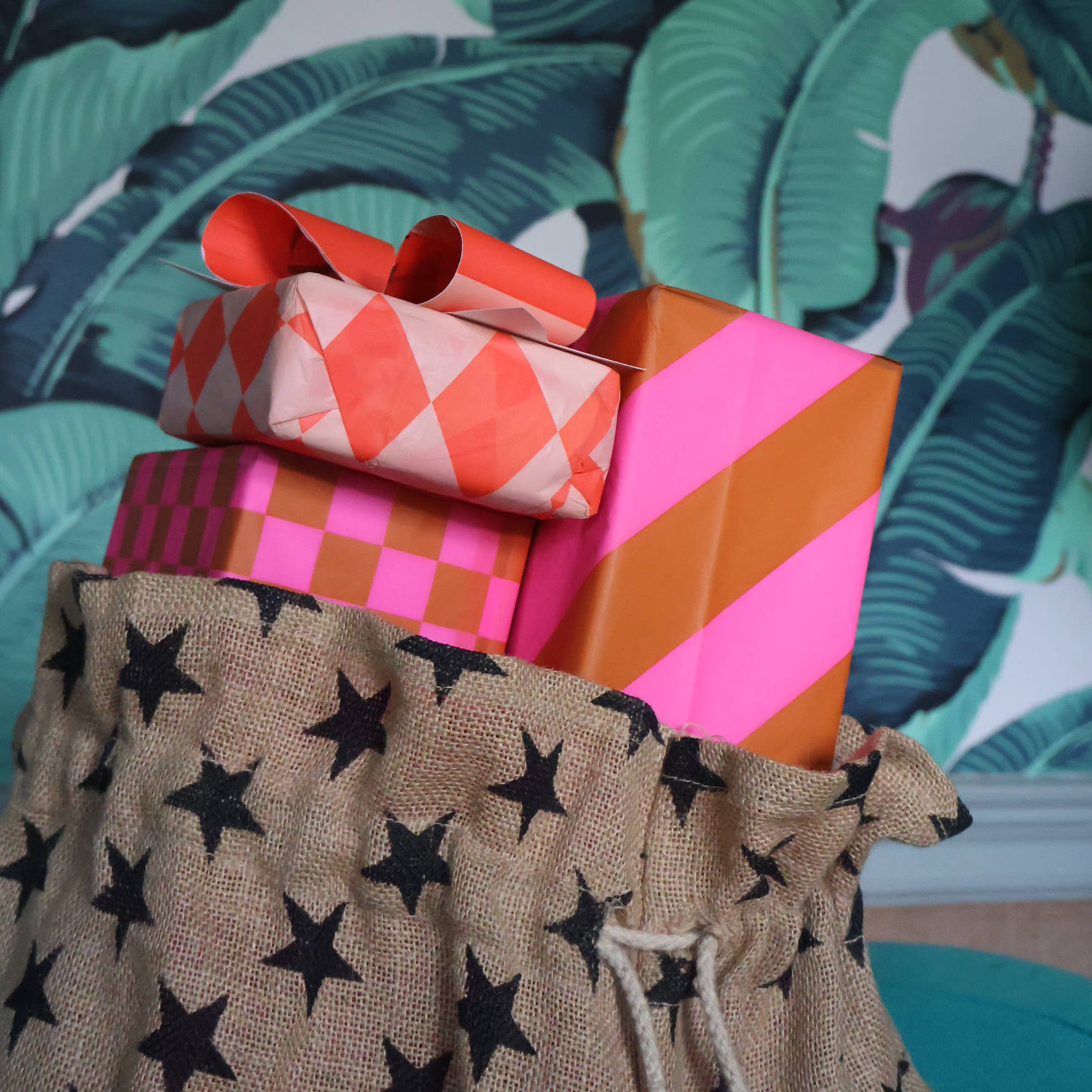 Christmas Star Sack -Black - Image 4