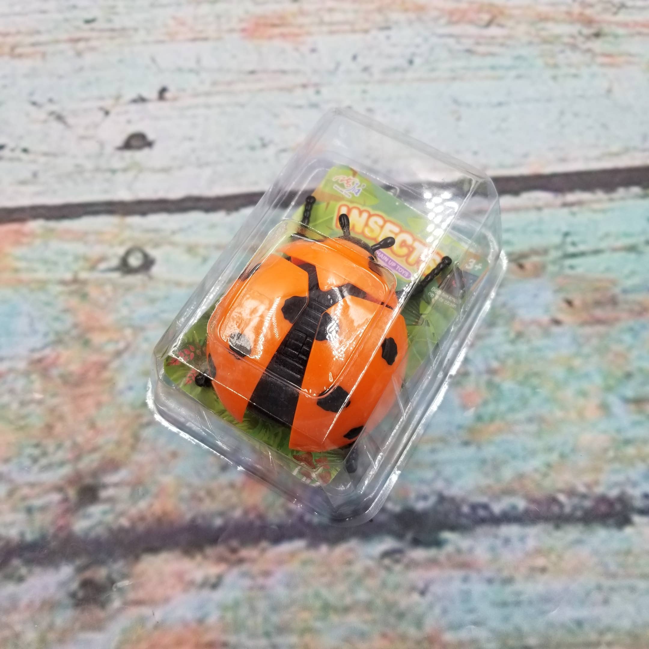 Clockwork Chain Ladybug Insect Crawling Toy - Image 3