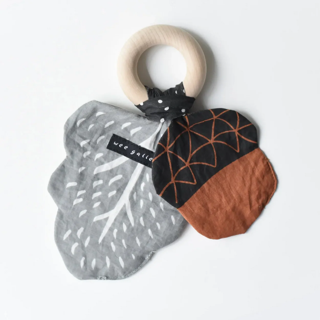 Organic Crinkle Teether - Acorn - Image 3