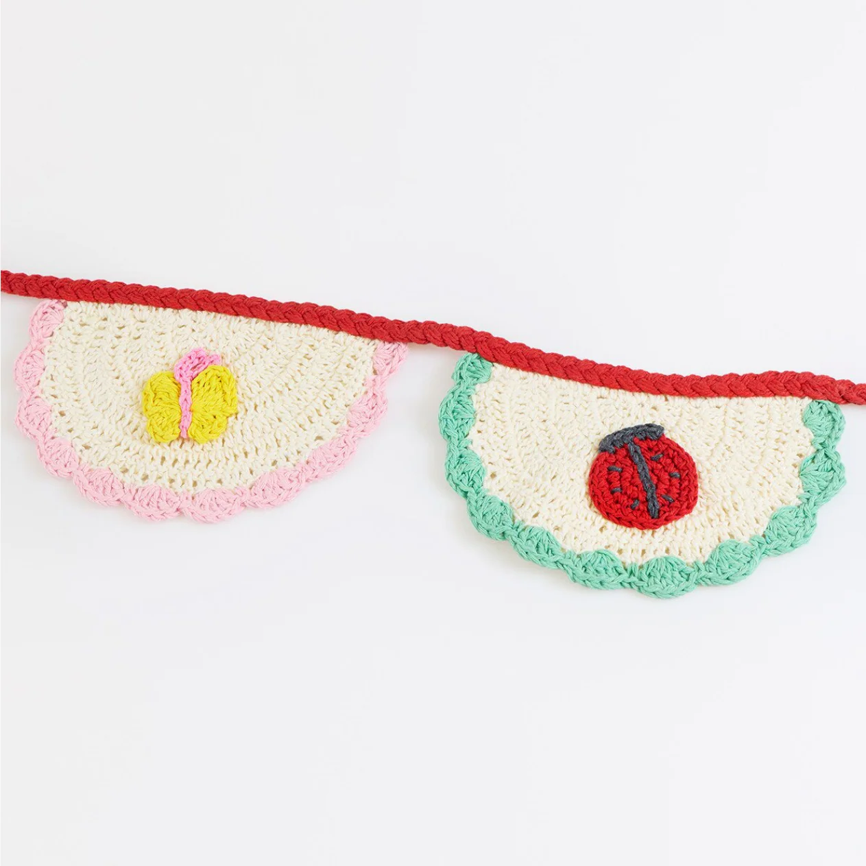Crochet Scalloped Garland - Image 3