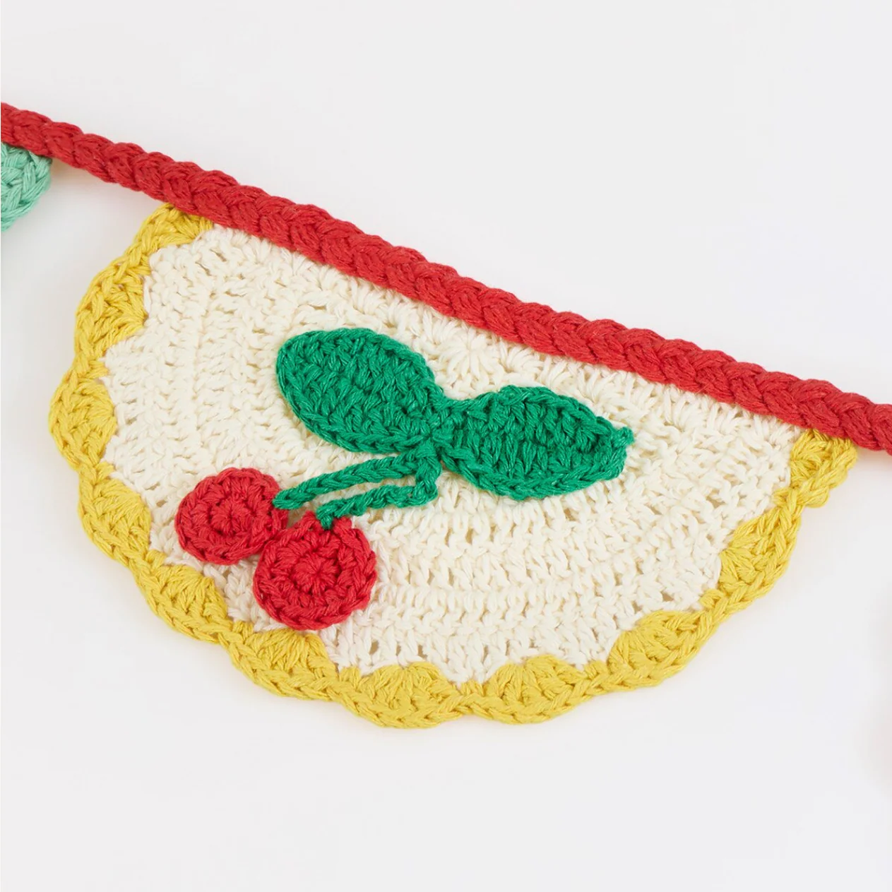 Crochet Scalloped Garland - Image 4