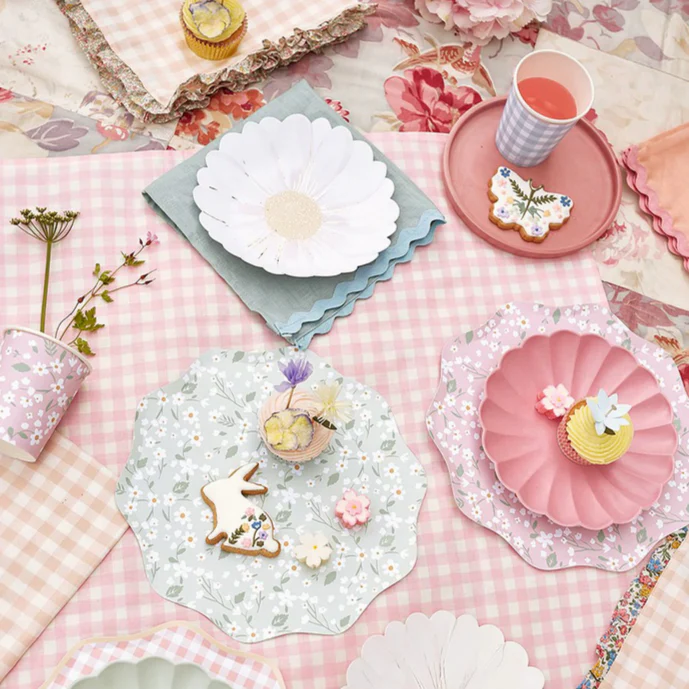 Ditsy Floral Cups (12pk) - Image 2