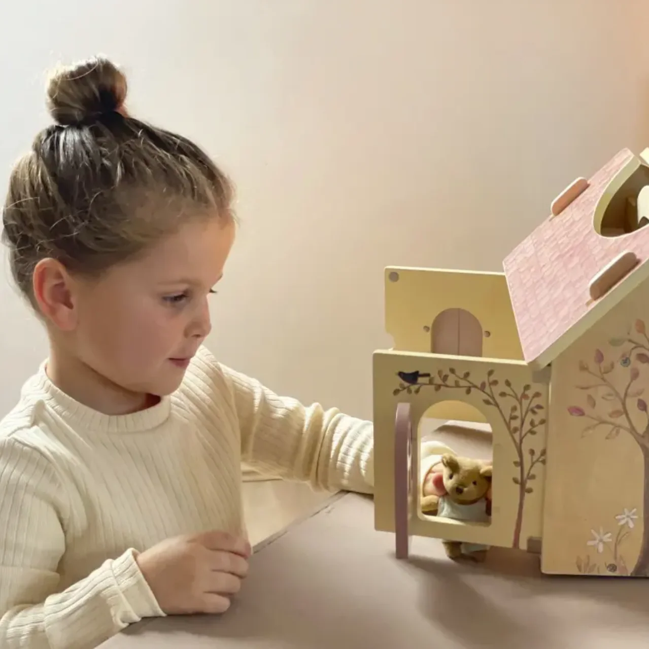 DOLL HOUSE WITH BEARS - Image 16