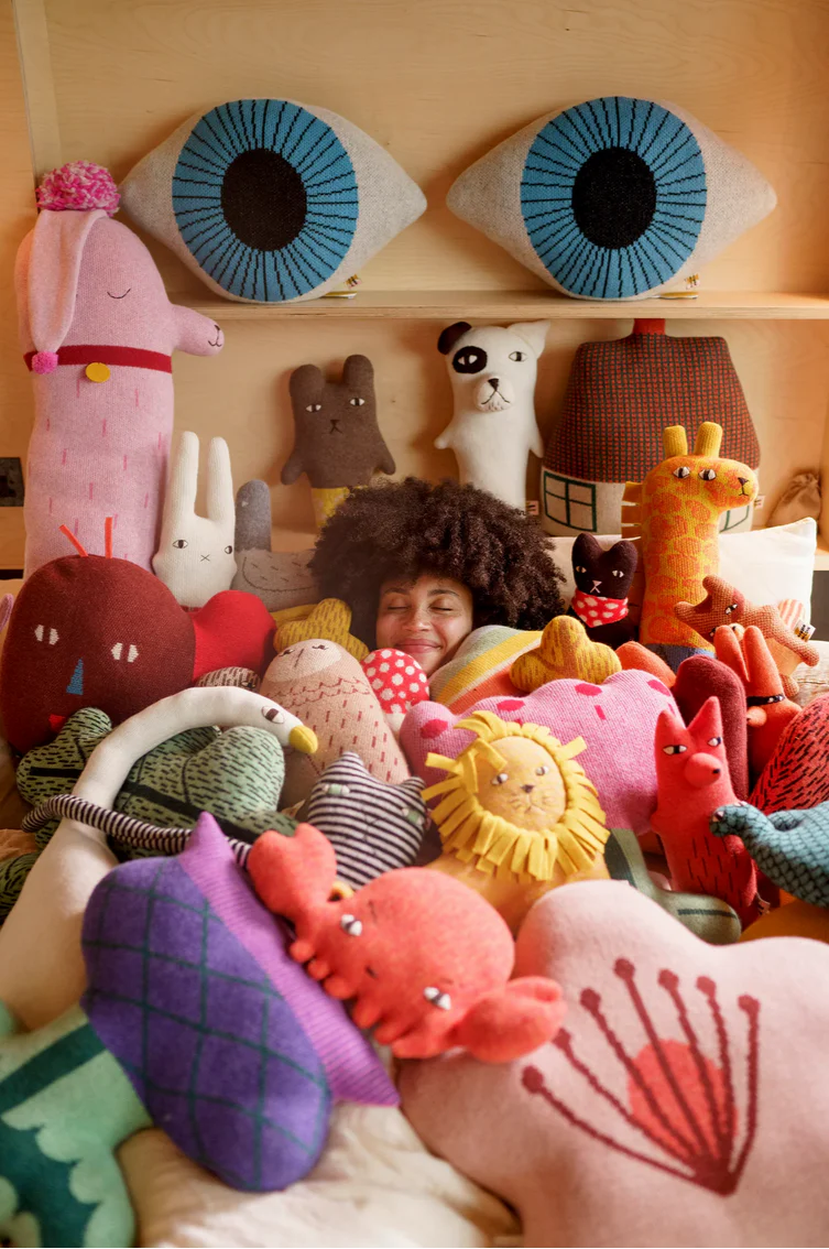 Eye Shaped Cushion -Donna Wilson - Image 4