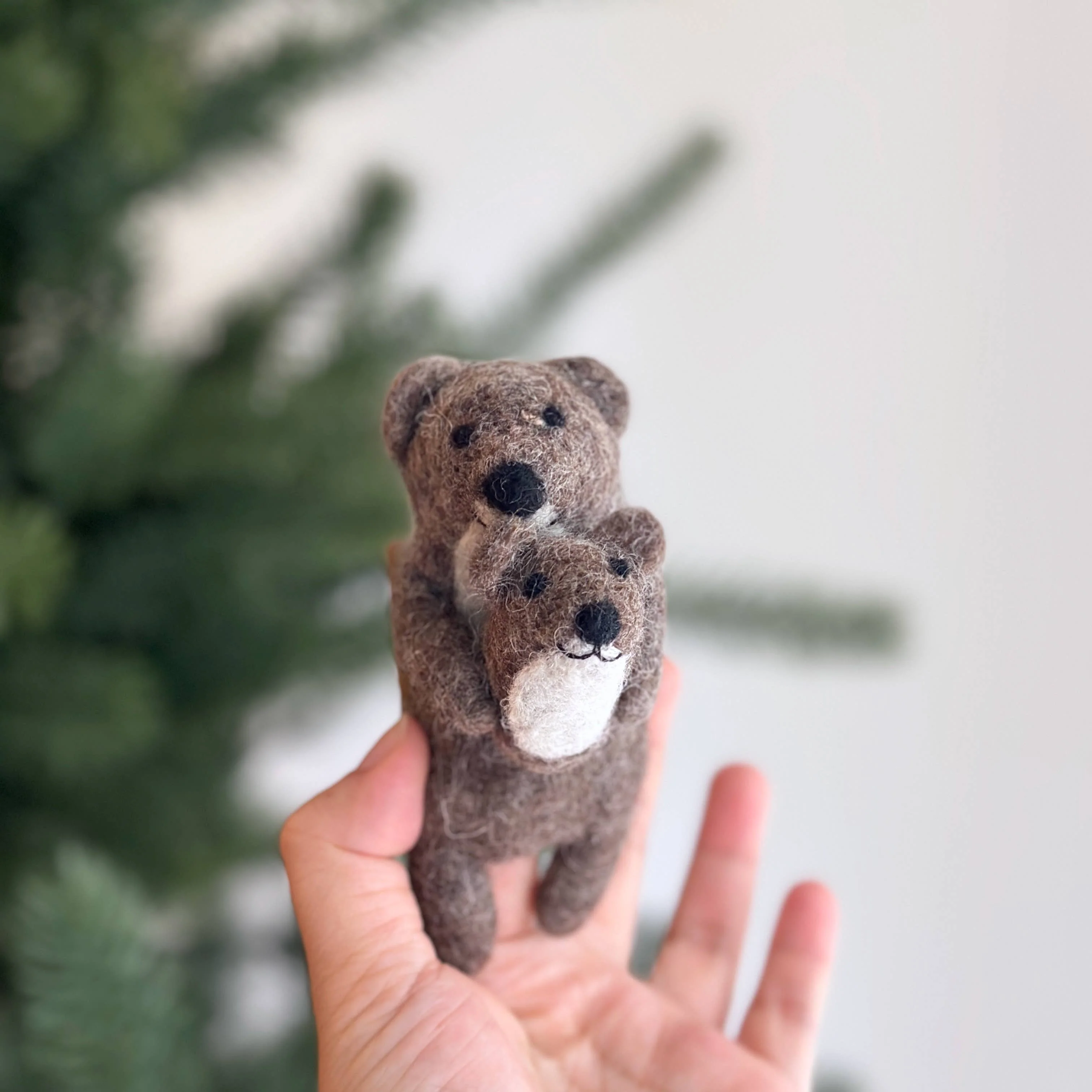 Felt Finger Puppet: American River Otter - Image 3