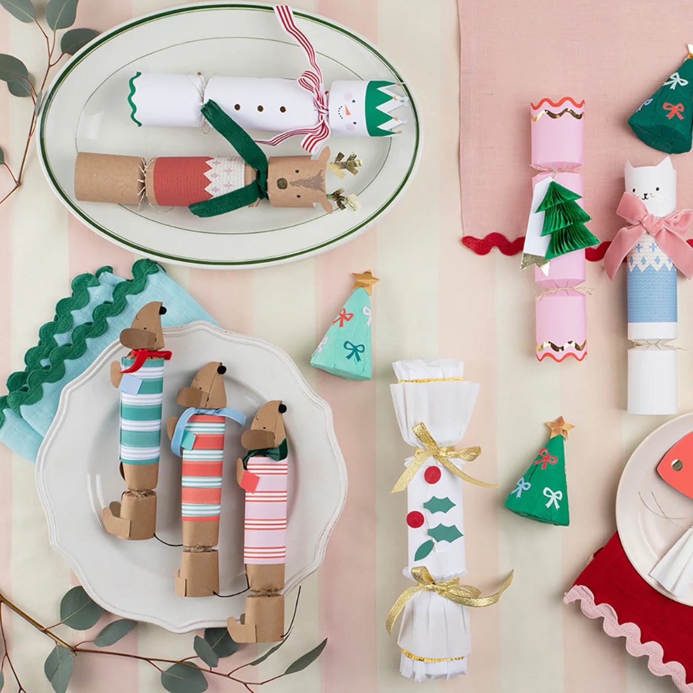 Festive Stripe Sausage Dog Crackers -6pk - Image 3