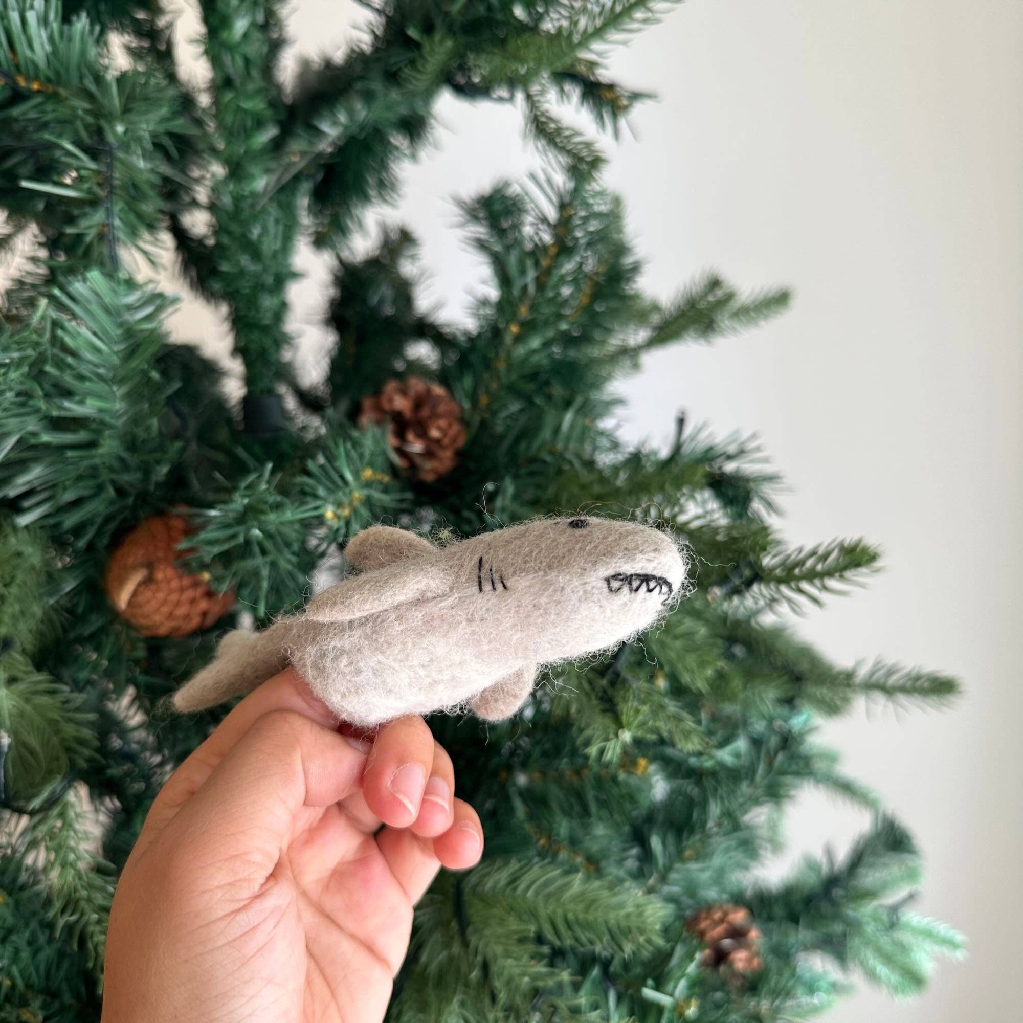 Finger Puppet: Shark - Image 2