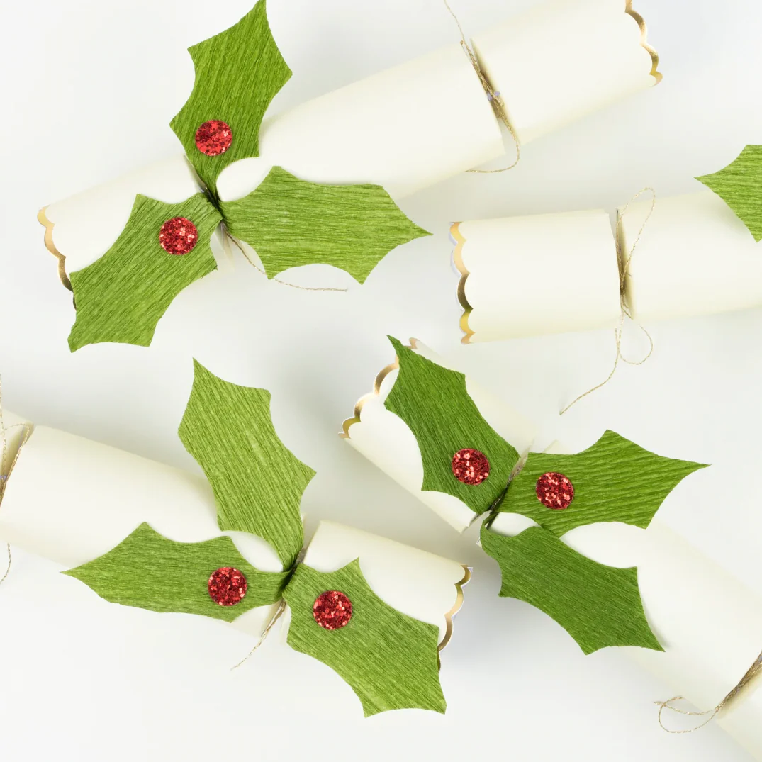 Holly Crackers (festive brooch) - Image 3