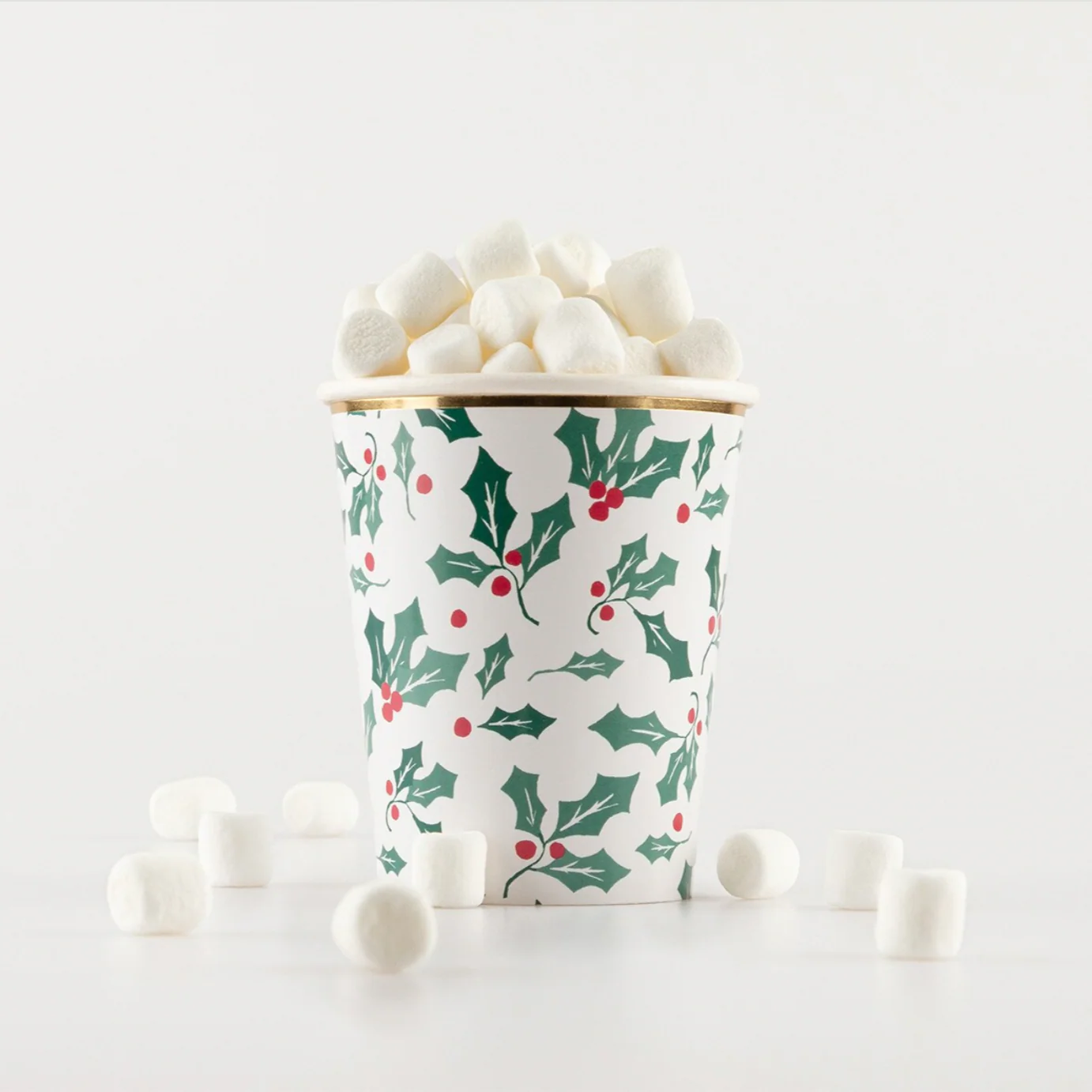Holly Pattern Cups (8pk)