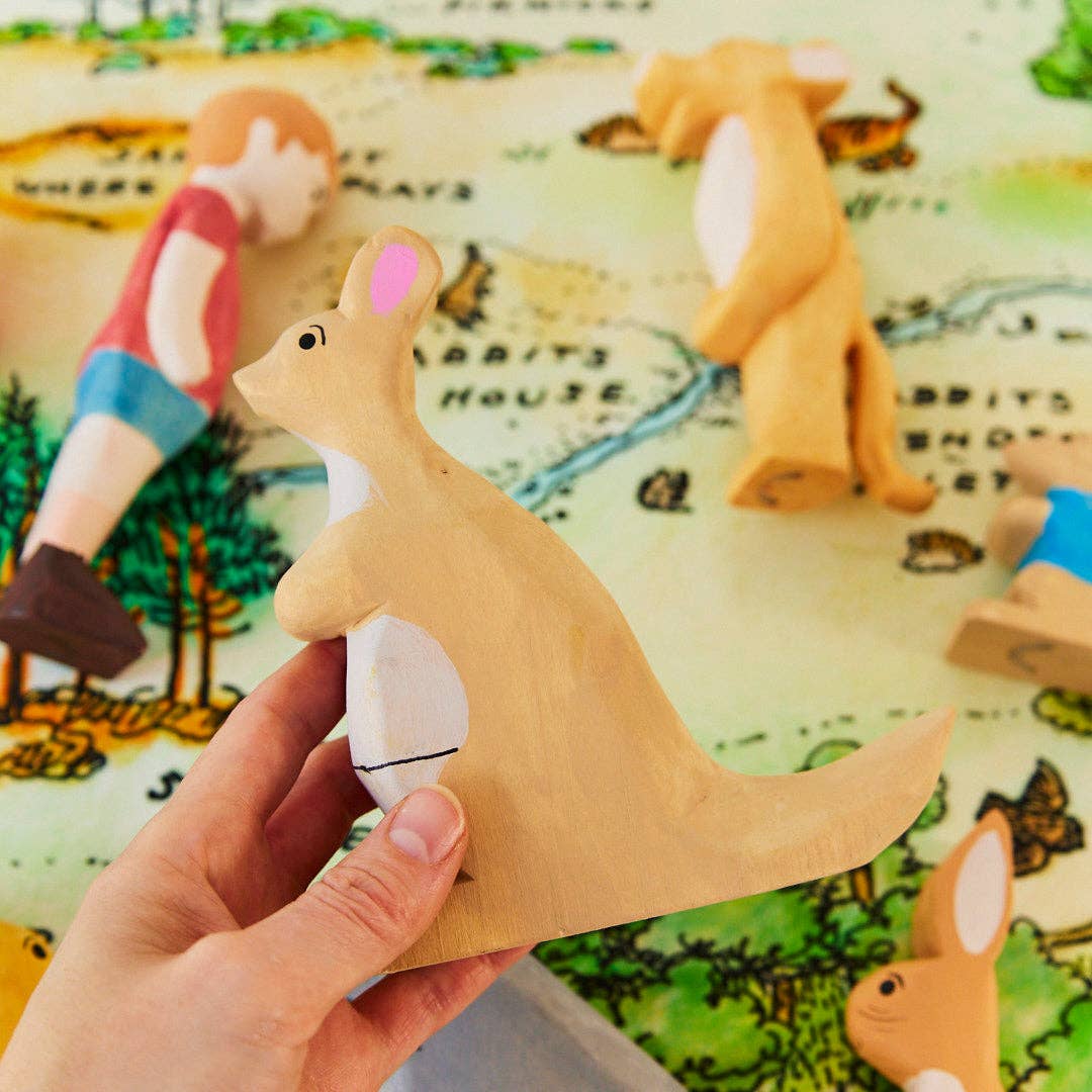 Kanga Wooden Figure - Image 4