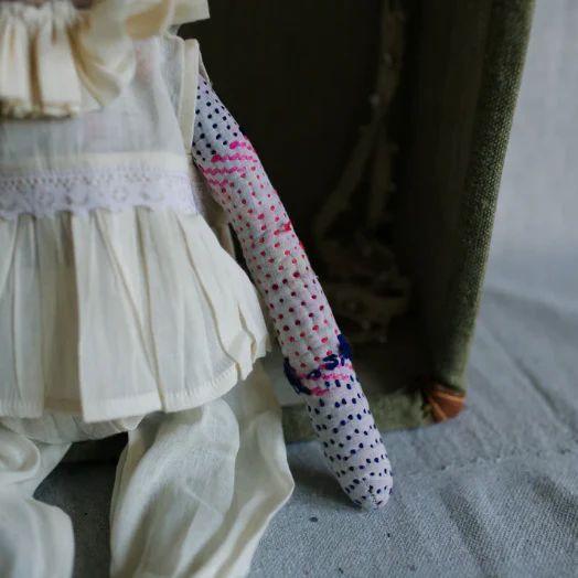 Kantha Ruffle Bun Ragdoll - Image 5
