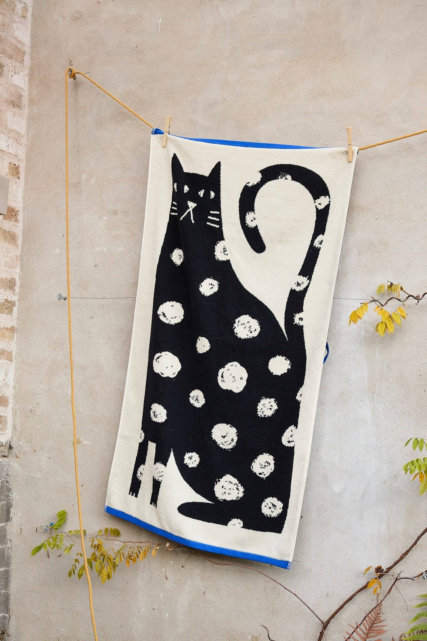 Lazy Cat Bath Towel - Image 3
