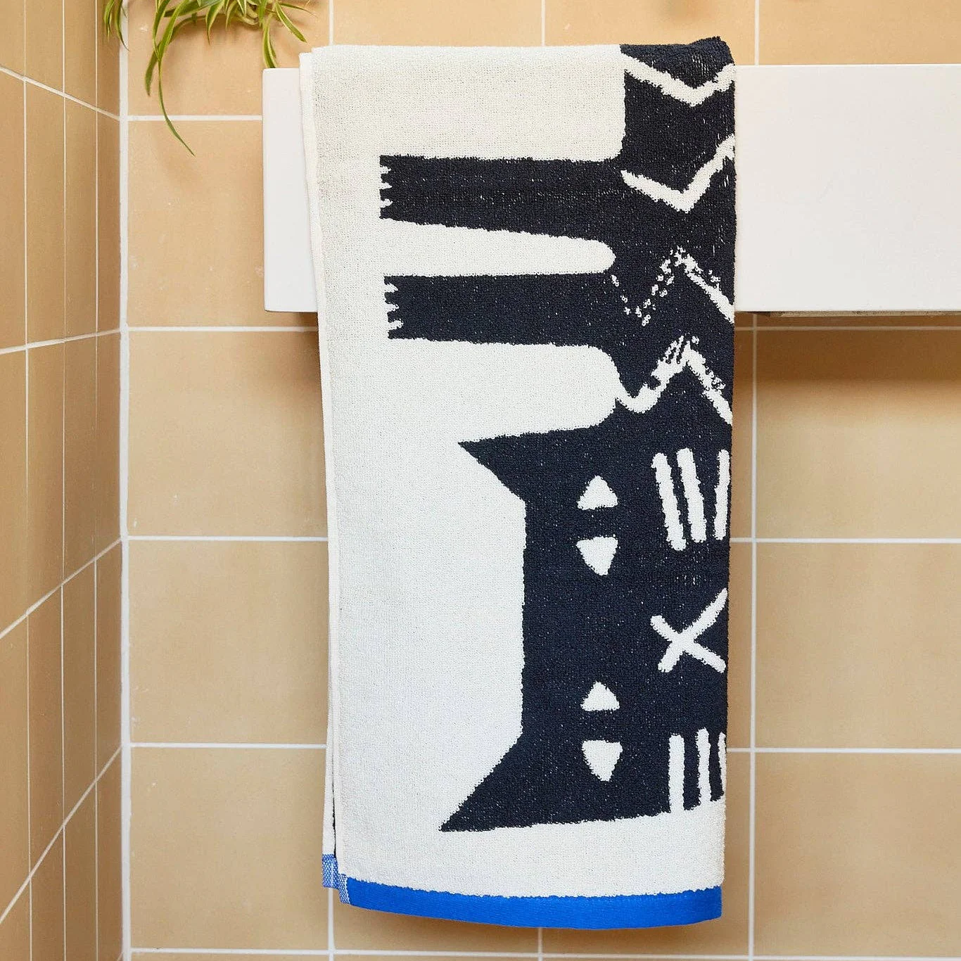 Lazy Cat Hand Towel - Image 2