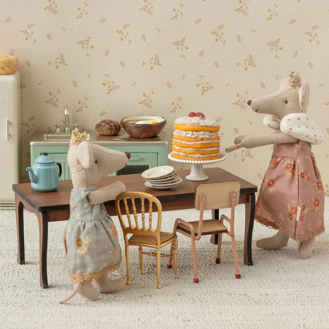 Long dining table for Mouse - Image 2