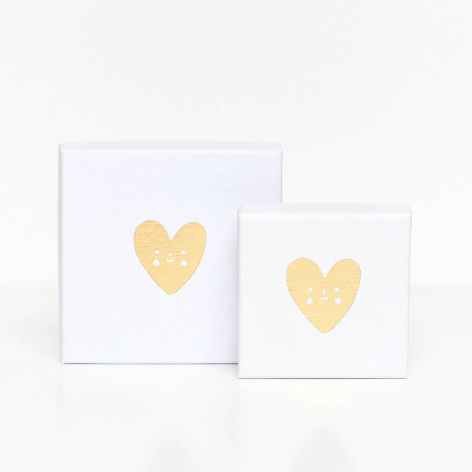 LOVE 4 lapel pins x Suzy Ultman - Image 4