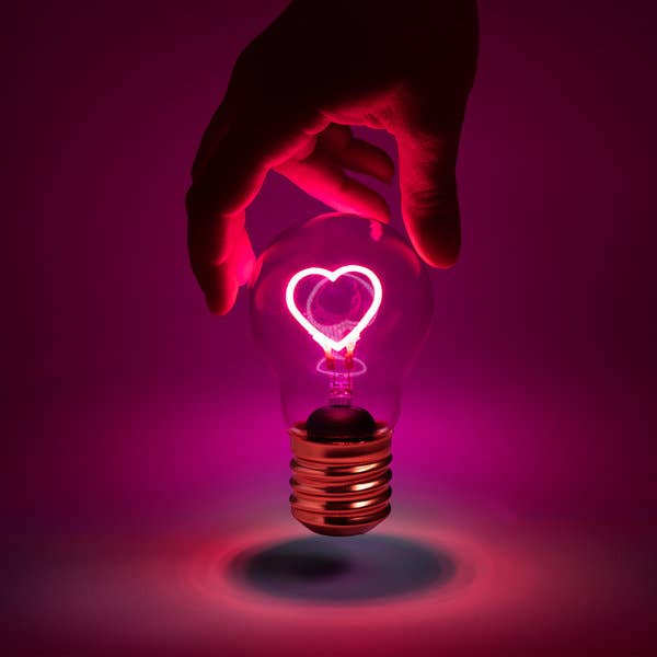 Magic Cordless Heart Lightbulb - Image 4