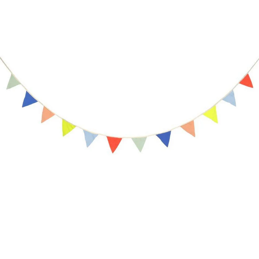 Multicolor Knitted Flag Garland - Image 5