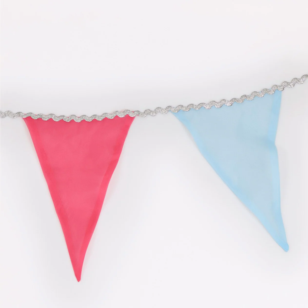 Pastel Rainbow Organza Garland - Image 3