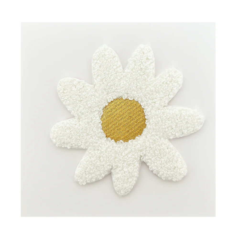 Peace & Love Daisy Patch - Image 2