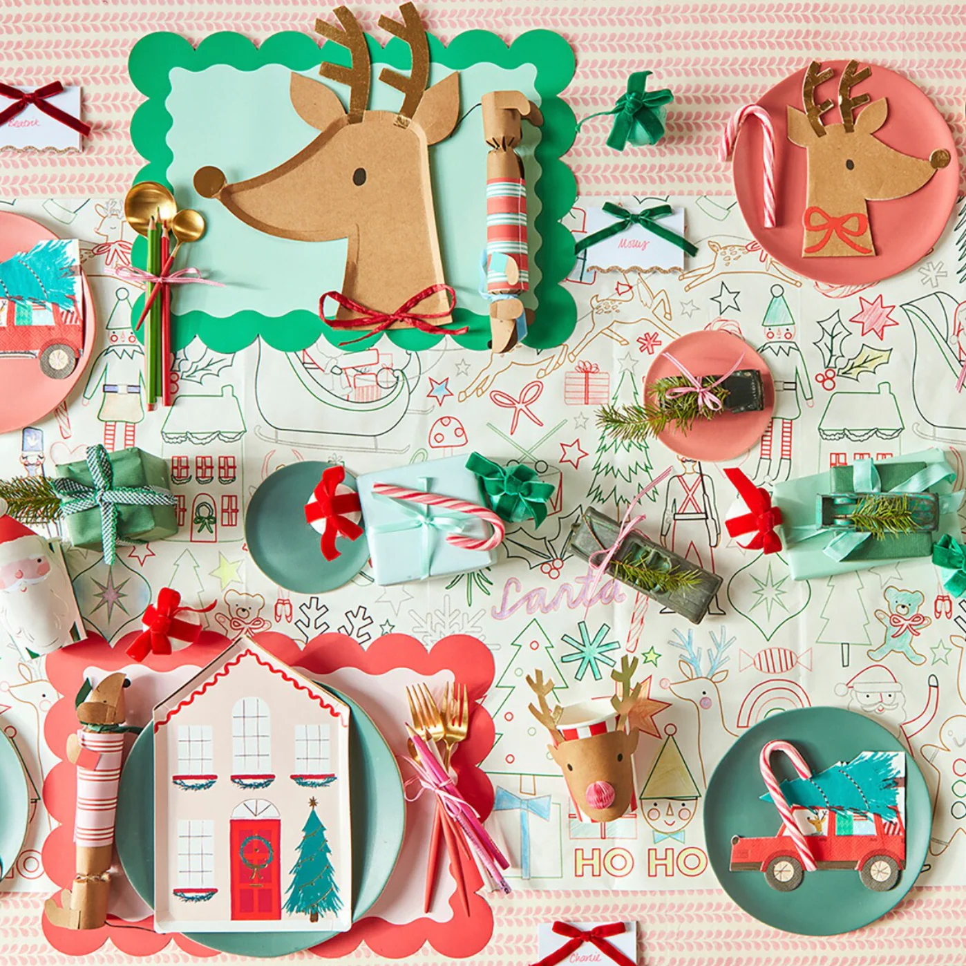 Reindeer With Red Bow Napkins (16pk) - Image 2