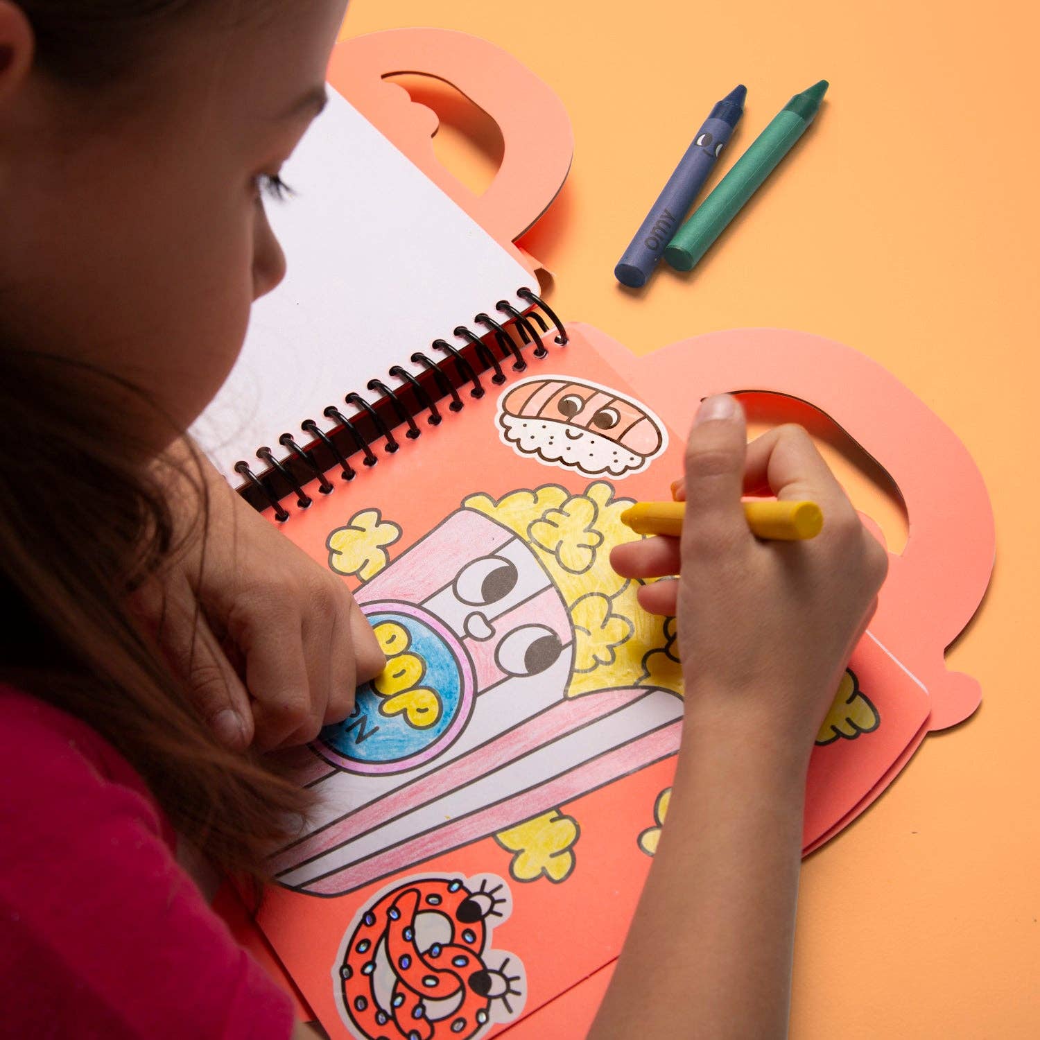 SUPER COLORING & STICKER BOOK - YUMMY - Image 5