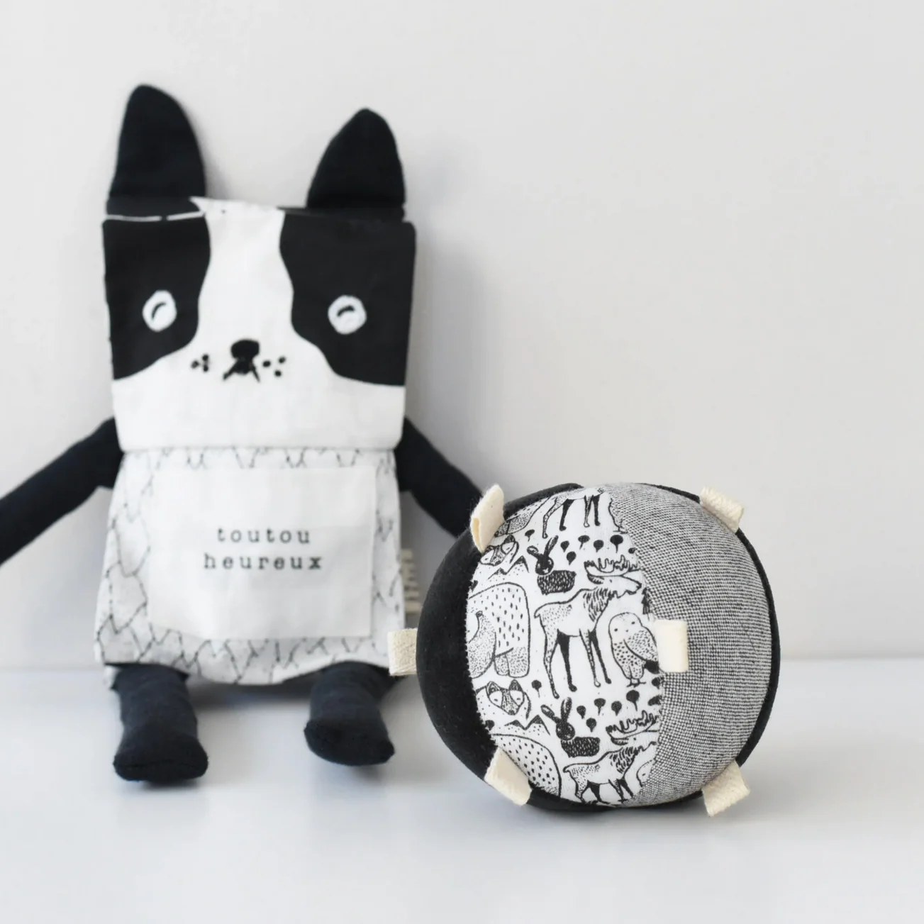 Organic Taggy Ball with Rattle - Nordic - Image 4