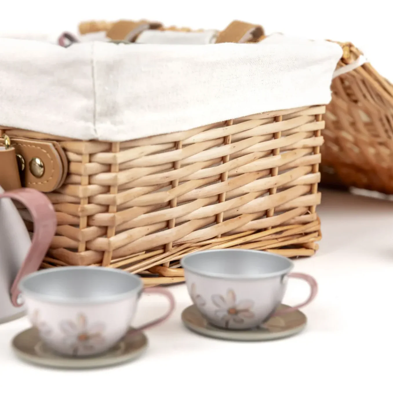 TIN TEA SET FOREST IN A WICKER BASKET - Image 8