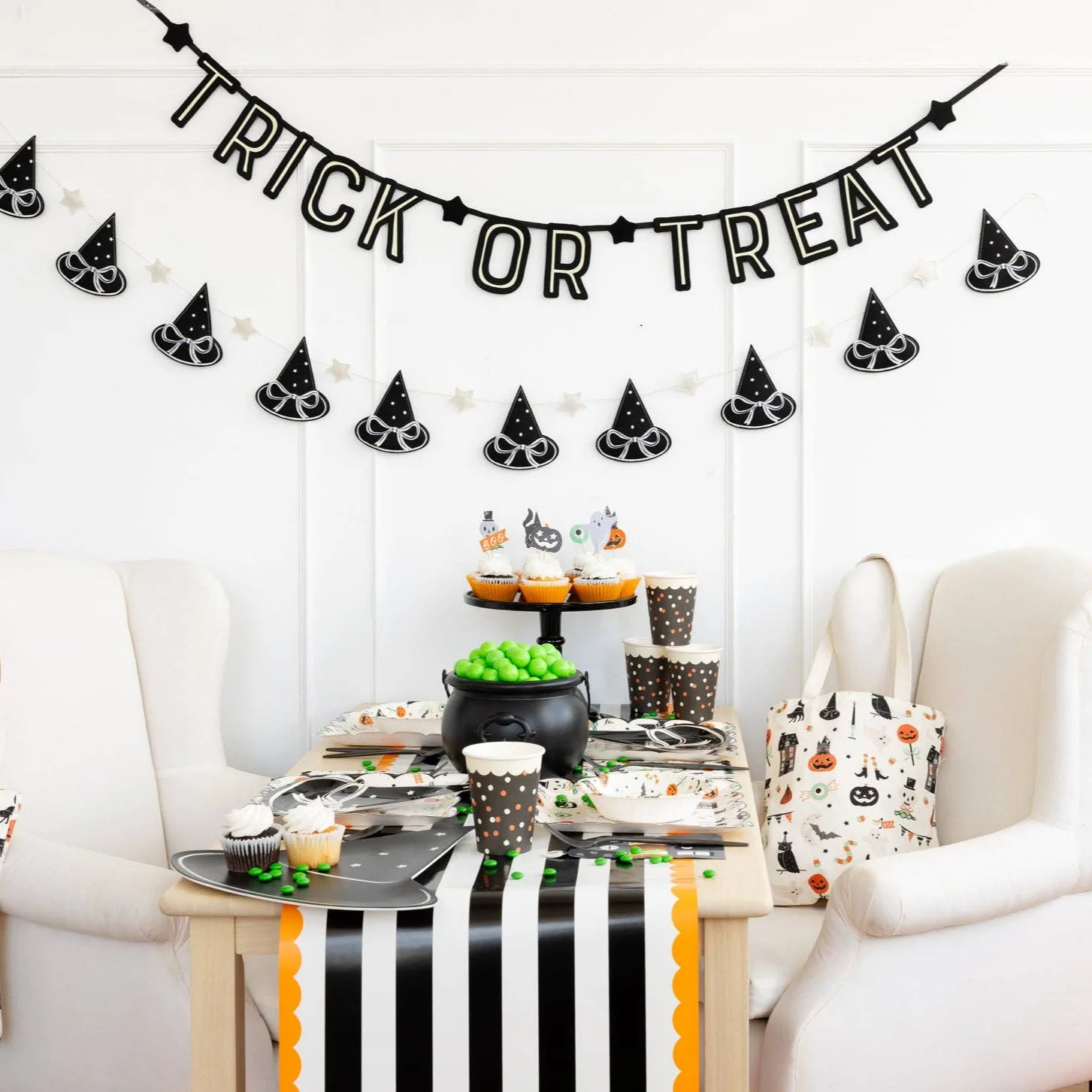 Trick or Treat Felt Glow in the Dark Halloween Banner - Image 2