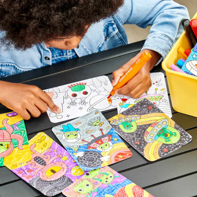 Undercover Art Hidden Pattern Coloring Activity Art Cards - Monster Aliens - Image 2