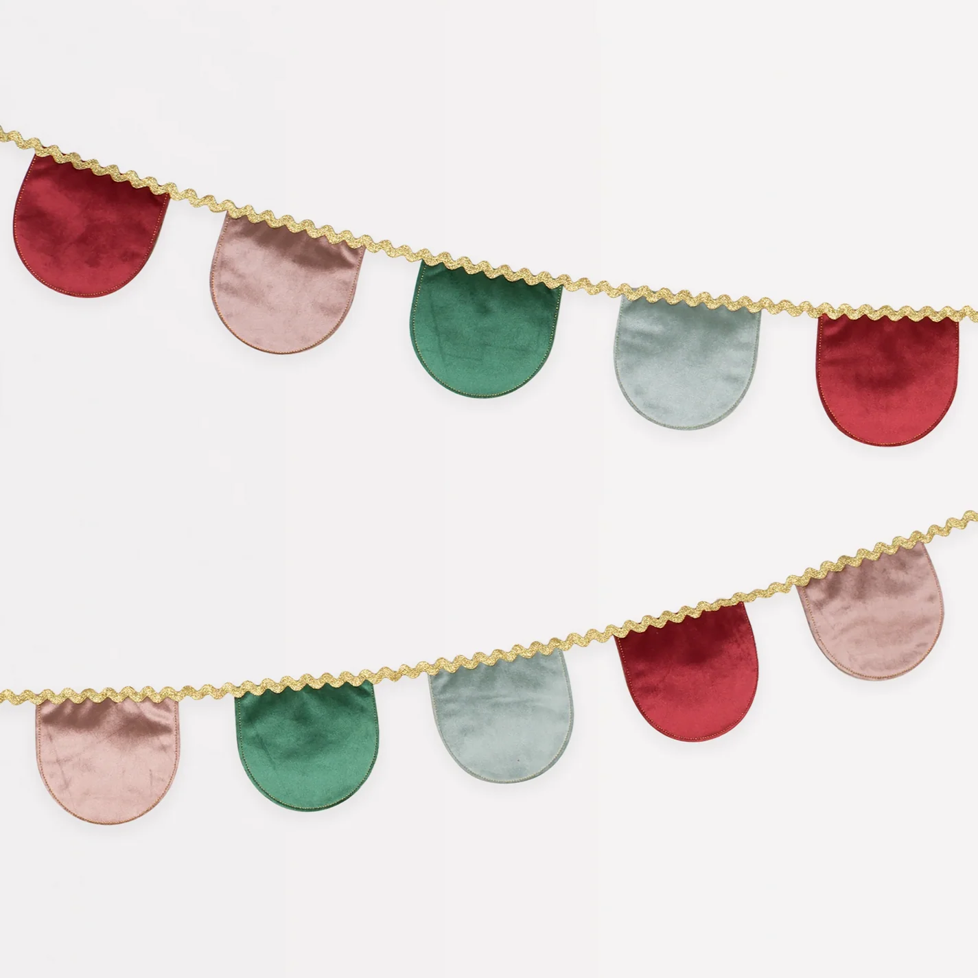 Velvet Scallop Garland