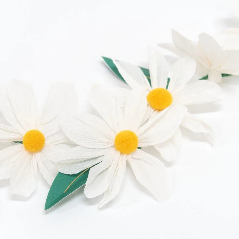 Wild Daisy Garland - Image 3