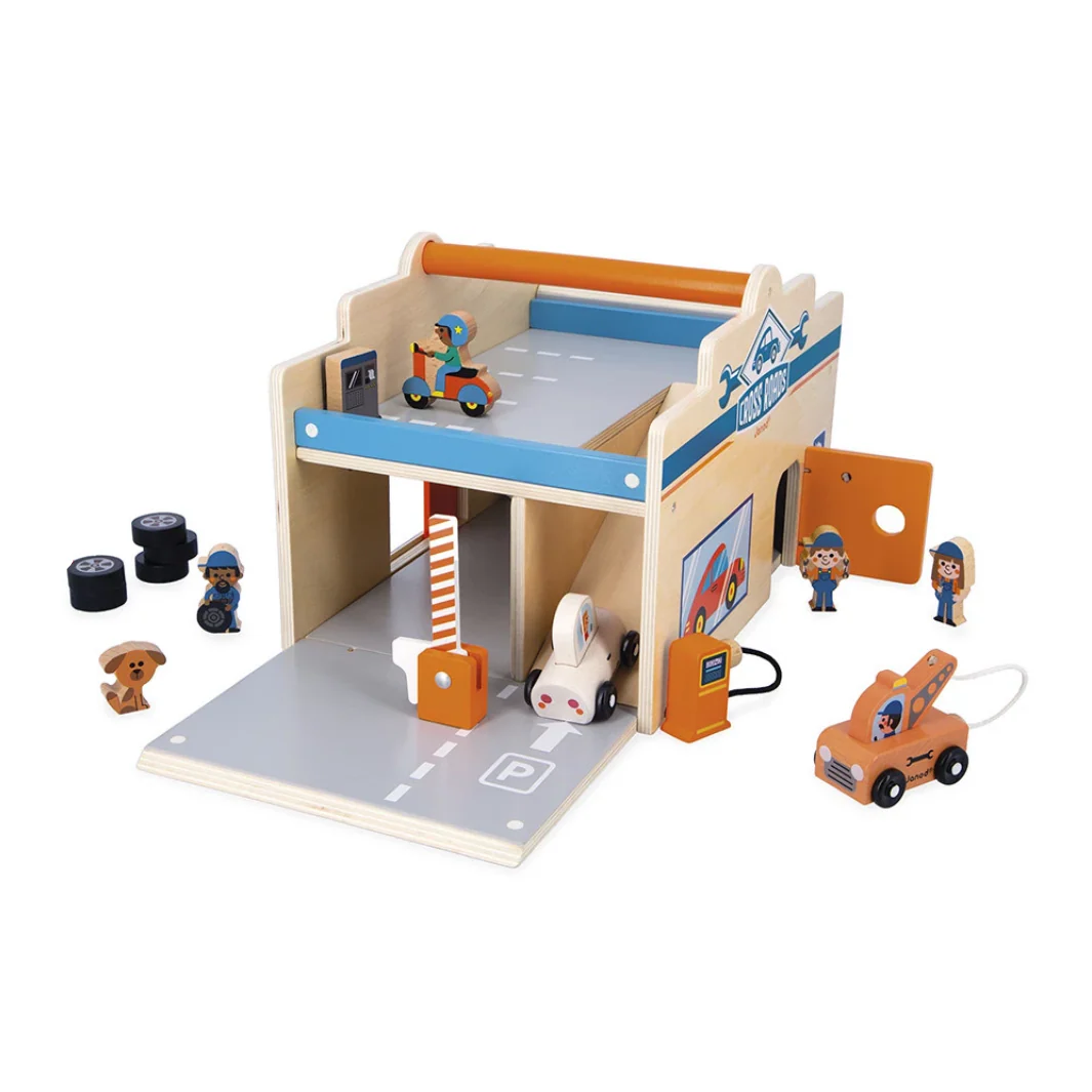 Wooden Garage - Cross Roads - Image 11