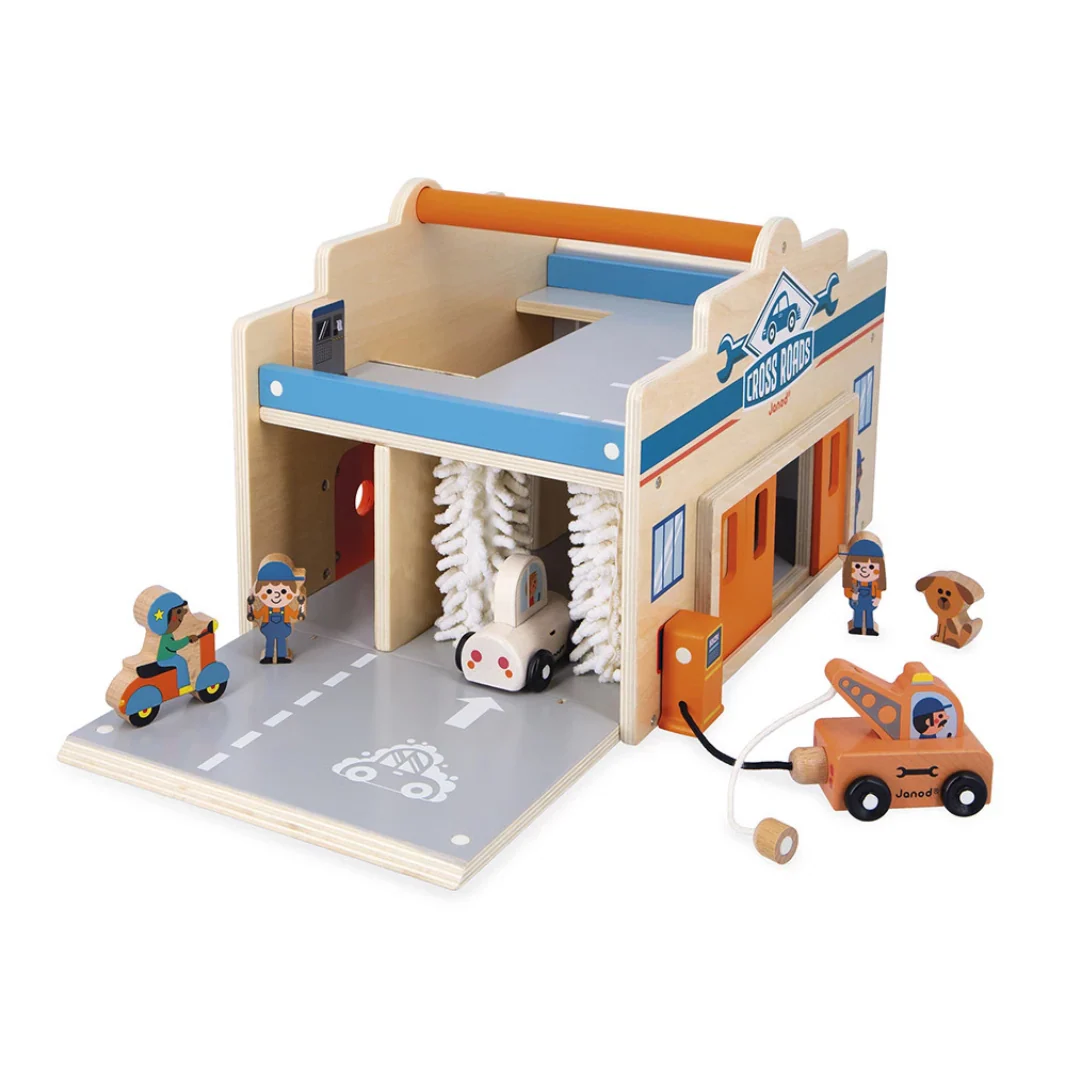 Wooden Garage - Cross Roads - Image 9