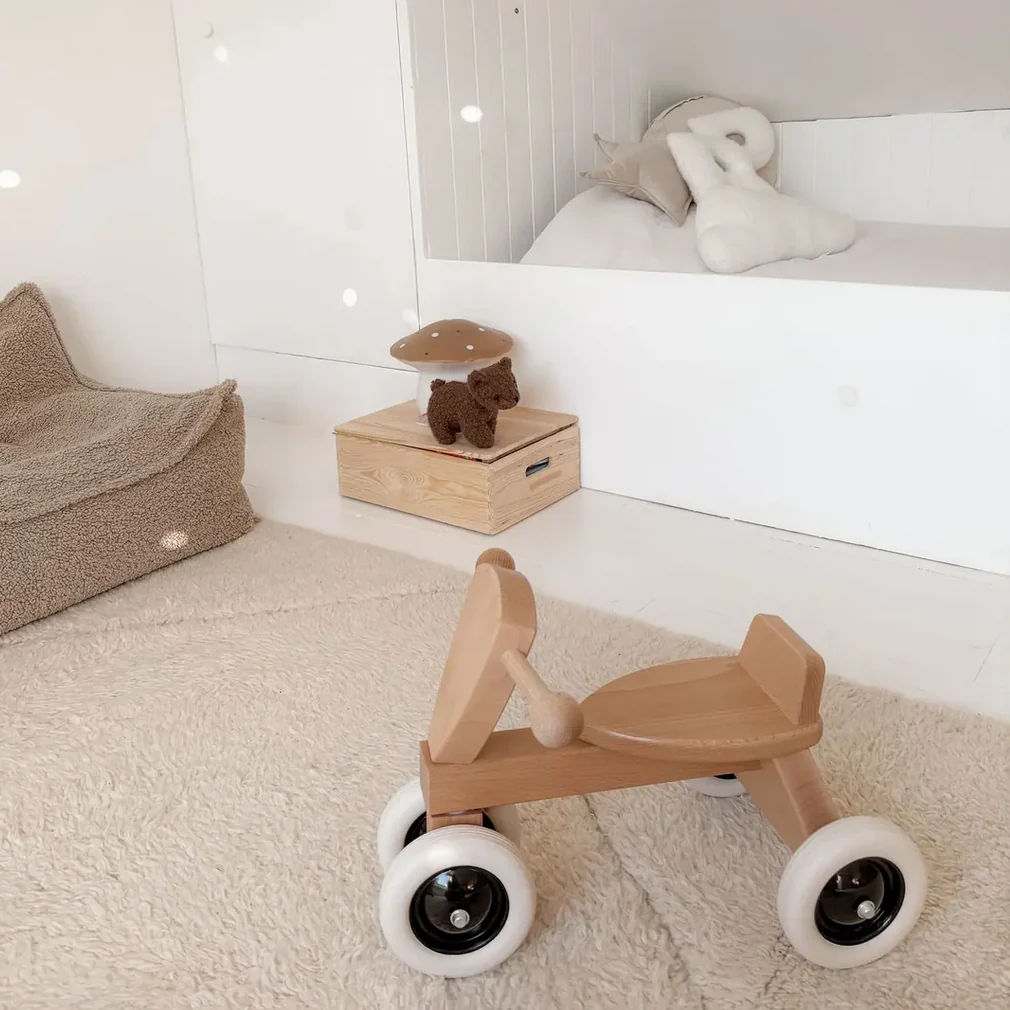 WOODEN SIT AND RIDE - Image 4