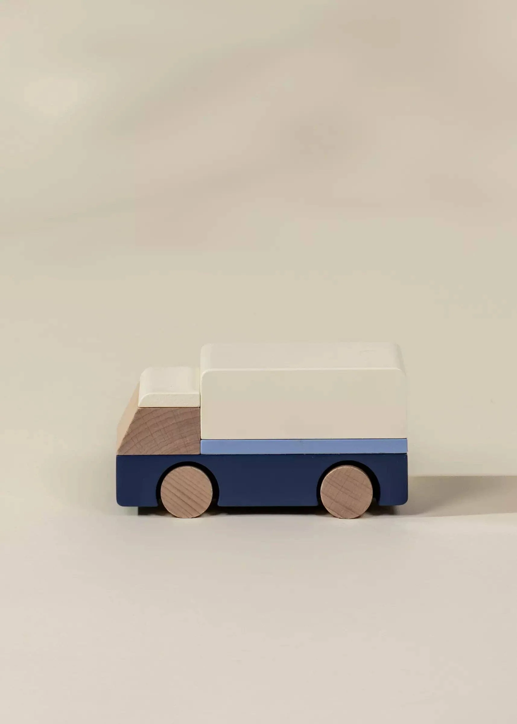 Wooden Vehicle - Delivery Truck - Image 3